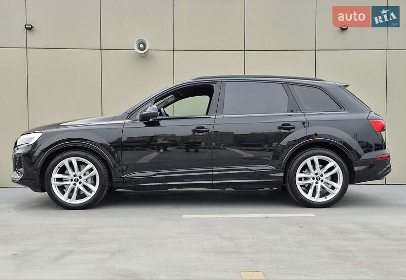 Позашляховик / Кросовер Audi Q7 2024 в Києві