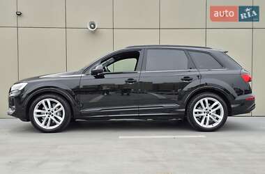Внедорожник / Кроссовер Audi Q7 2024 в 