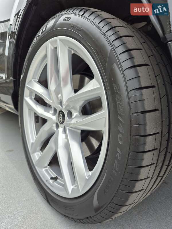 Позашляховик / Кросовер Audi Q7 2024 в Києві