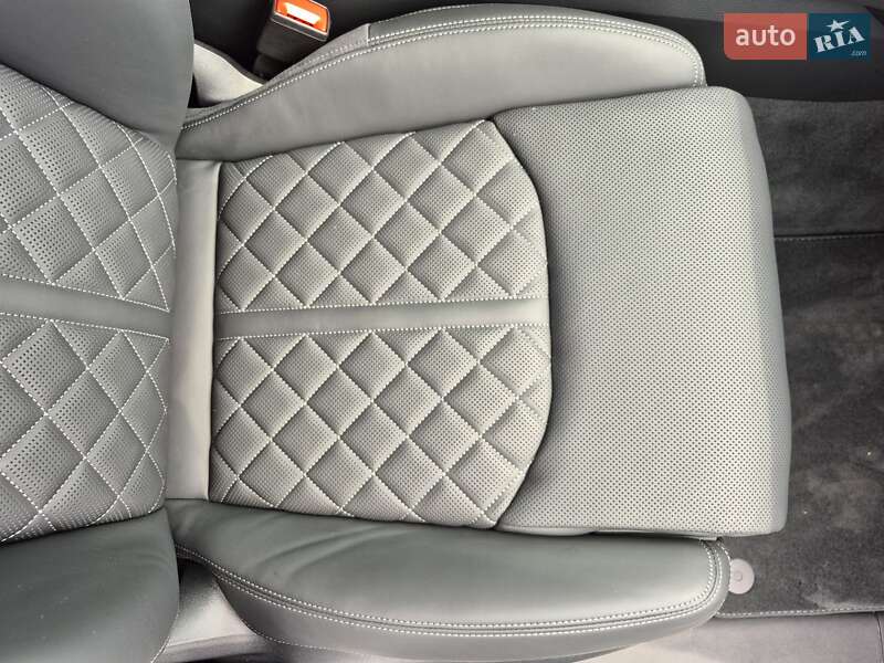 Позашляховик / Кросовер Audi Q7 2024 в Києві