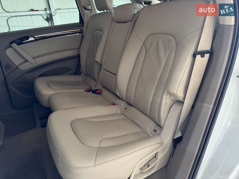 Внедорожник / Кроссовер Audi Q7 2015 в Тернополе