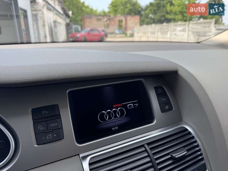 Внедорожник / Кроссовер Audi Q7 2015 в Тернополе
