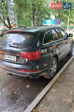 Внедорожник / Кроссовер Audi Q7 2012 в 