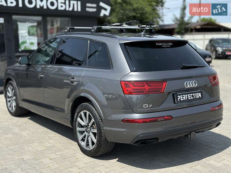 Внедорожник / Кроссовер Audi Q7 2019 в Черновцах