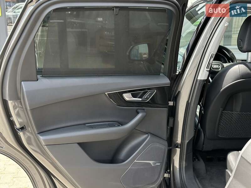 Внедорожник / Кроссовер Audi Q7 2019 в Черновцах