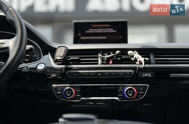 Внедорожник / Кроссовер Audi Q7 2019 в 