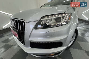 Позашляховик / Кросовер Audi Q7 2013 в 
