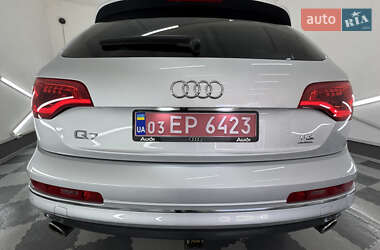 Позашляховик / Кросовер Audi Q7 2013 в 
