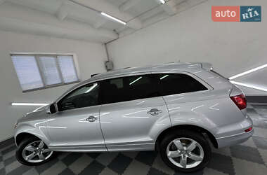 Позашляховик / Кросовер Audi Q7 2013 в 