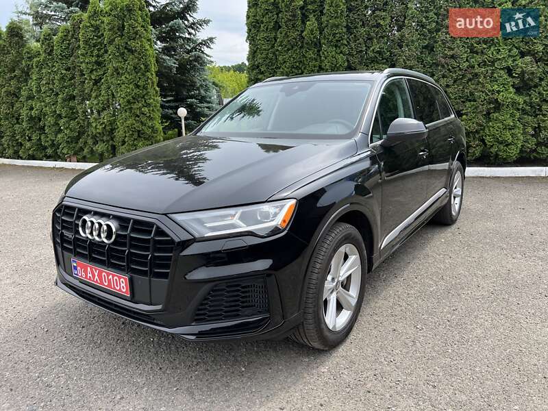 Внедорожник / Кроссовер Audi Q7 2019 в 