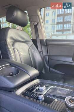 Позашляховик / Кросовер Audi Q7 2009 в 