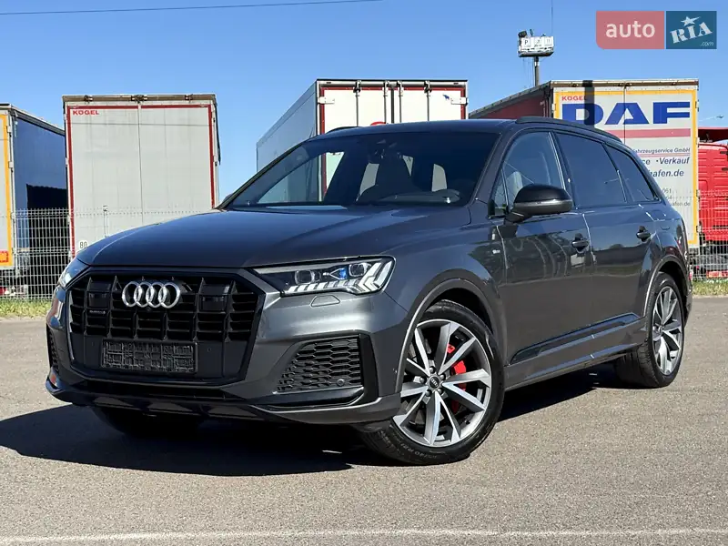 Внедорожник / Кроссовер Audi Q7 2021 в 