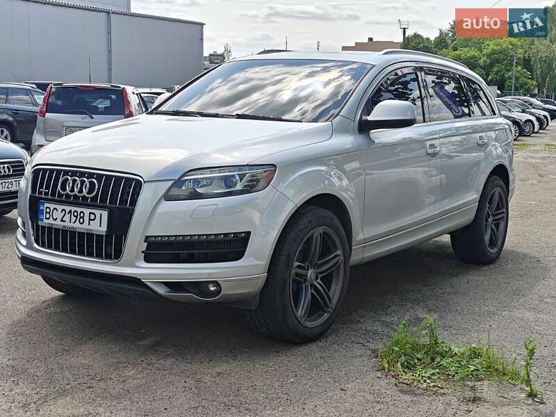 Внедорожник / Кроссовер Audi Q7 2010 в 
