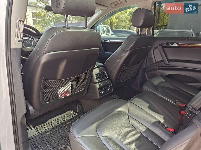 Внедорожник / Кроссовер Audi Q7 2010 в Львове