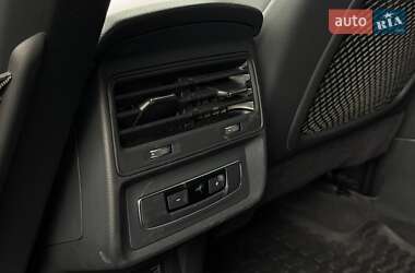 Внедорожник / Кроссовер Audi Q7 2020 в 