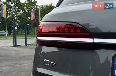 Внедорожник / Кроссовер Audi Q7 2020 в 