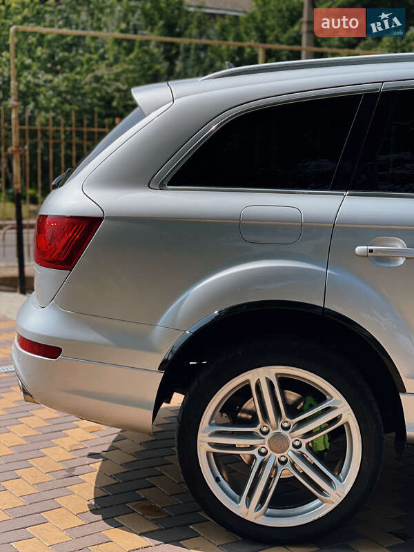 Внедорожник / Кроссовер Audi Q7 2013 в Николаеве