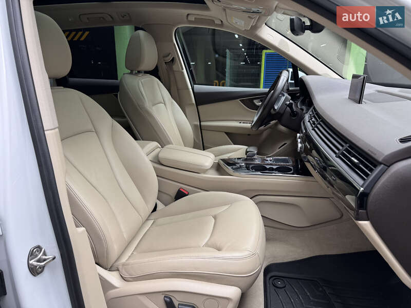 Внедорожник / Кроссовер Audi Q7 2018 в Киеве