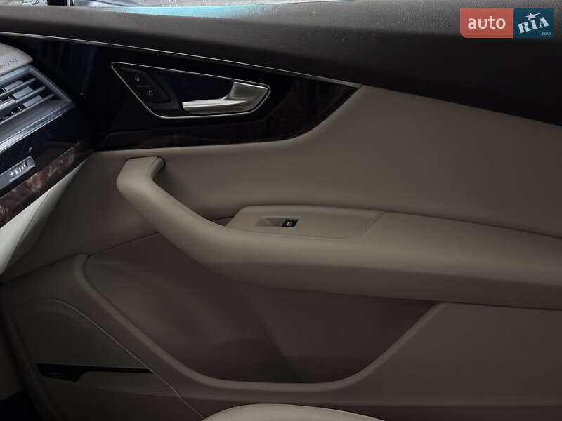 Внедорожник / Кроссовер Audi Q7 2018 в Киеве