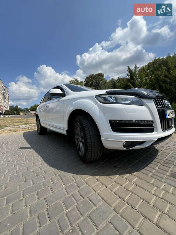 Внедорожник / Кроссовер Audi Q7 2011 в Александрие