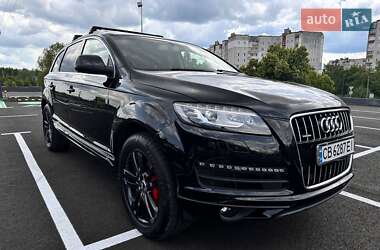 Внедорожник / Кроссовер Audi Q7 2015 в 