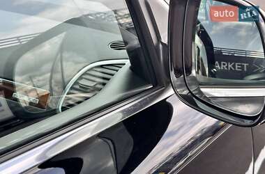 Внедорожник / Кроссовер Audi Q7 2015 в 