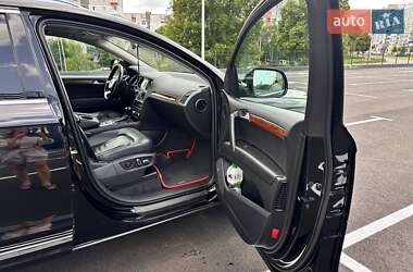Внедорожник / Кроссовер Audi Q7 2015 в 