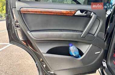 Внедорожник / Кроссовер Audi Q7 2015 в 