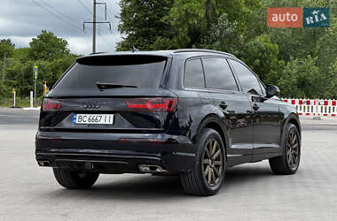 Внедорожник / Кроссовер Audi Q7 2016 в 