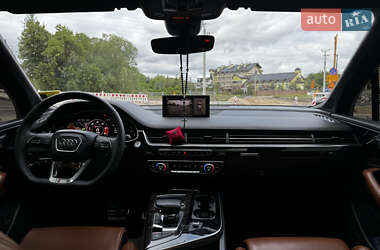 Внедорожник / Кроссовер Audi Q7 2016 в 