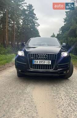 Внедорожник / Кроссовер Audi Q7 2013 в 