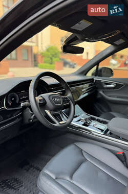 Внедорожник / Кроссовер Audi Q7 2020 в 