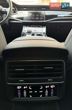 Внедорожник / Кроссовер Audi Q7 2020 в 
