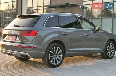 Внедорожник / Кроссовер Audi Q7 2017 в 