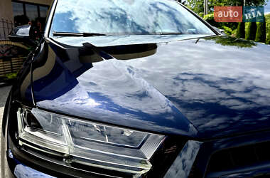 Внедорожник / Кроссовер Audi Q7 2016 в 