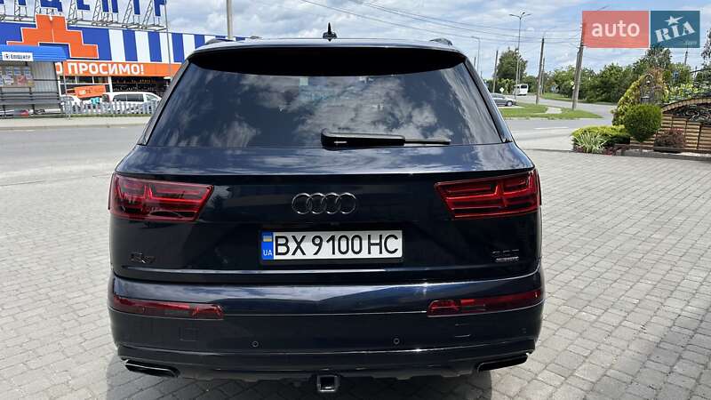 Внедорожник / Кроссовер Audi Q7 2016 в Шепетовке