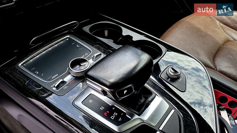 Внедорожник / Кроссовер Audi Q7 2016 в Шепетовке