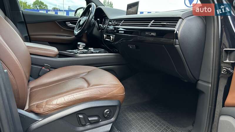 Внедорожник / Кроссовер Audi Q7 2016 в Шепетовке