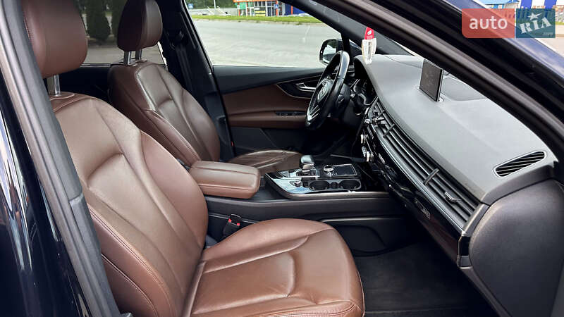 Внедорожник / Кроссовер Audi Q7 2016 в Шепетовке