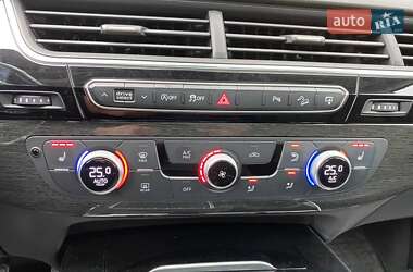 Внедорожник / Кроссовер Audi Q7 2015 в 
