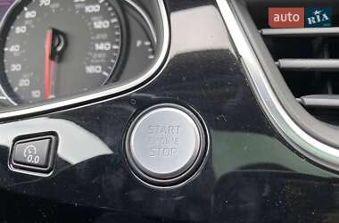 Внедорожник / Кроссовер Audi Q7 2015 в 