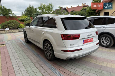 Внедорожник / Кроссовер Audi Q7 2016 в 
