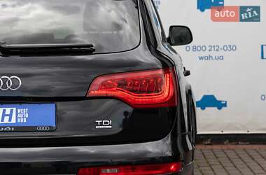 Внедорожник / Кроссовер Audi Q7 2015 в 