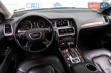 Внедорожник / Кроссовер Audi Q7 2015 в 