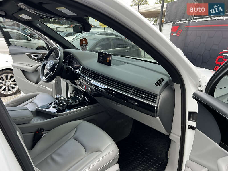 Внедорожник / Кроссовер Audi Q7 2018 в Днепре