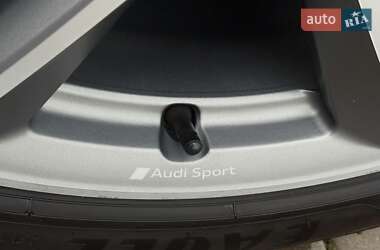 Позашляховик / Кросовер Audi Q7 2019 в 
