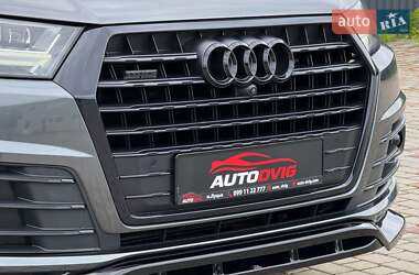 Позашляховик / Кросовер Audi Q7 2019 в 