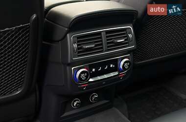 Позашляховик / Кросовер Audi Q7 2019 в 