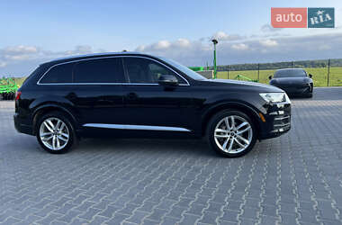 Внедорожник / Кроссовер Audi Q7 2018 в 