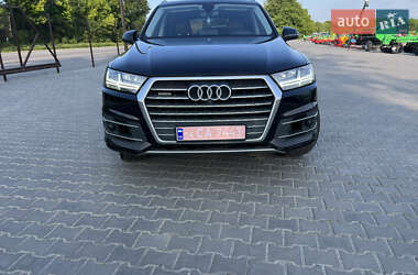 Внедорожник / Кроссовер Audi Q7 2018 в 